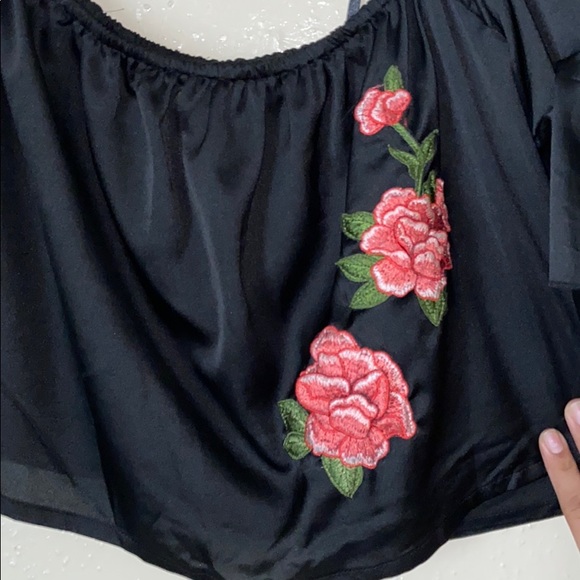 CROP TOP - Picture 3 of 3